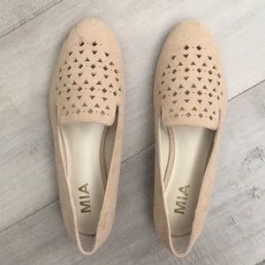 Mia Tan flats